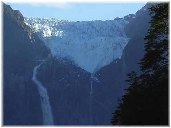 User submitted picture: Ventisquero  Colgante Que...