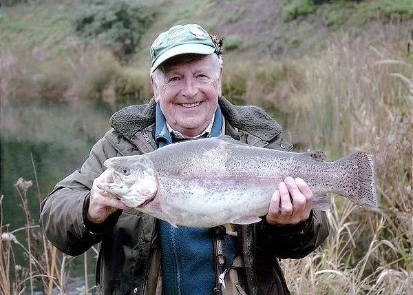 User submitted picture: Happy Angler with 10lbs+ ...